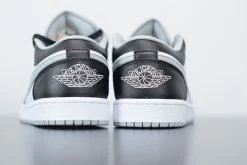 Fit Sporting Goods Air Jordan 1 Low Black/Light Smoke Grey-White 553558-039 -Fit Sporting Goods Sales Air Jordan 1 Low Black Light Smoke Grey White 553558 039 6