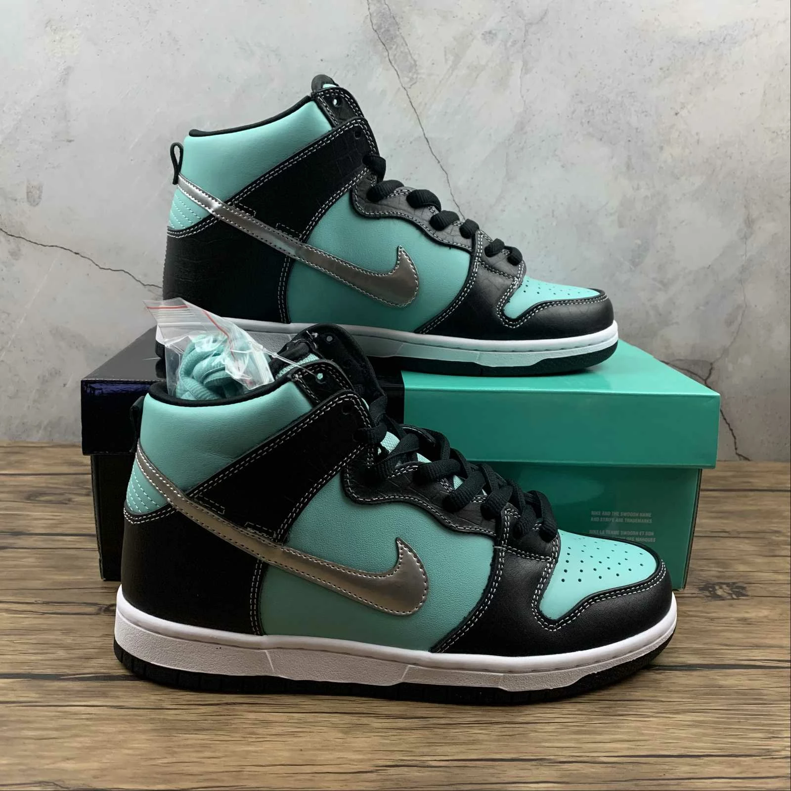 Fit Sporting Goods Diamond Supply Co. X Nike SB Dunk High Premium Aqua/Chrome-Black 10 Fit Sporting Goods Diamond Supply Co. X Nike SB Dunk High Premium Aqua/Chrome-Black - Image 8