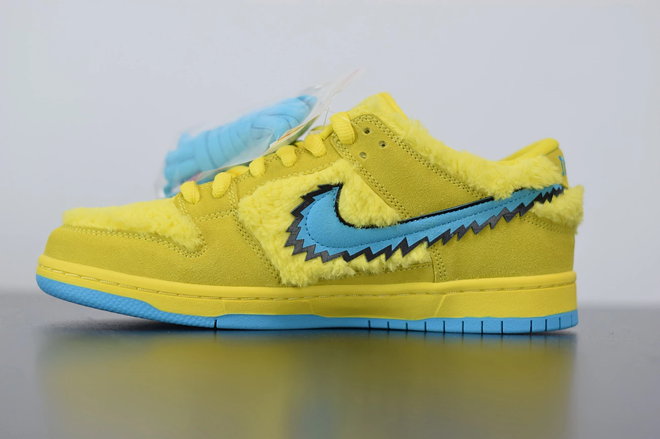 Fit Sporting Goods Grateful Dead X Nike SB Dunk Low Opti Yellow CJ5378-700 5 Fit Sporting Goods Grateful Dead X Nike SB Dunk Low Opti Yellow CJ5378-700 - Image 3