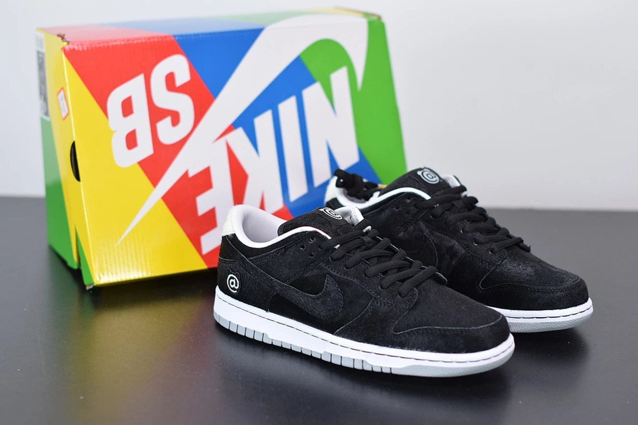Fit Sporting Goods Medicom Toy X Nike SB Dunk Low “BE@RBRICK” Black/White 3 Fit Sporting Goods Medicom Toy X Nike SB Dunk Low “BE@RBRICK” Black/White