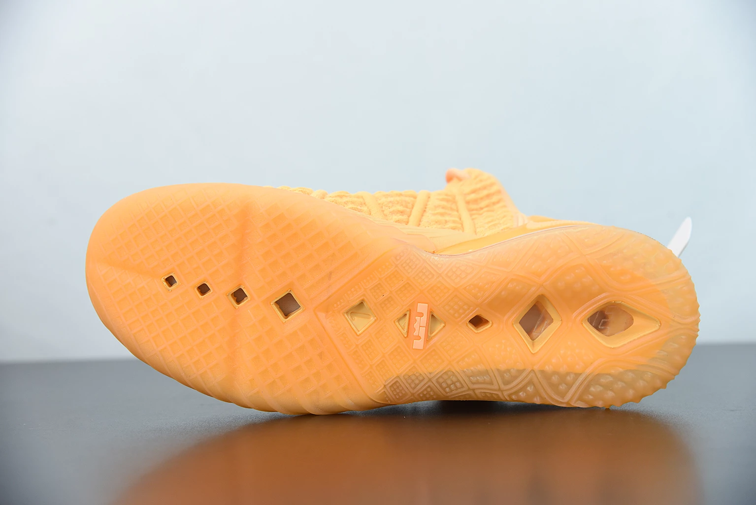 Fit Sporting Goods Nike LeBron 18 “Sisterhood” Melon Tint DB8148-801 For Sale 9 Fit Sporting Goods Nike LeBron 18 “Sisterhood” Melon Tint DB8148-801 For Sale - Image 7