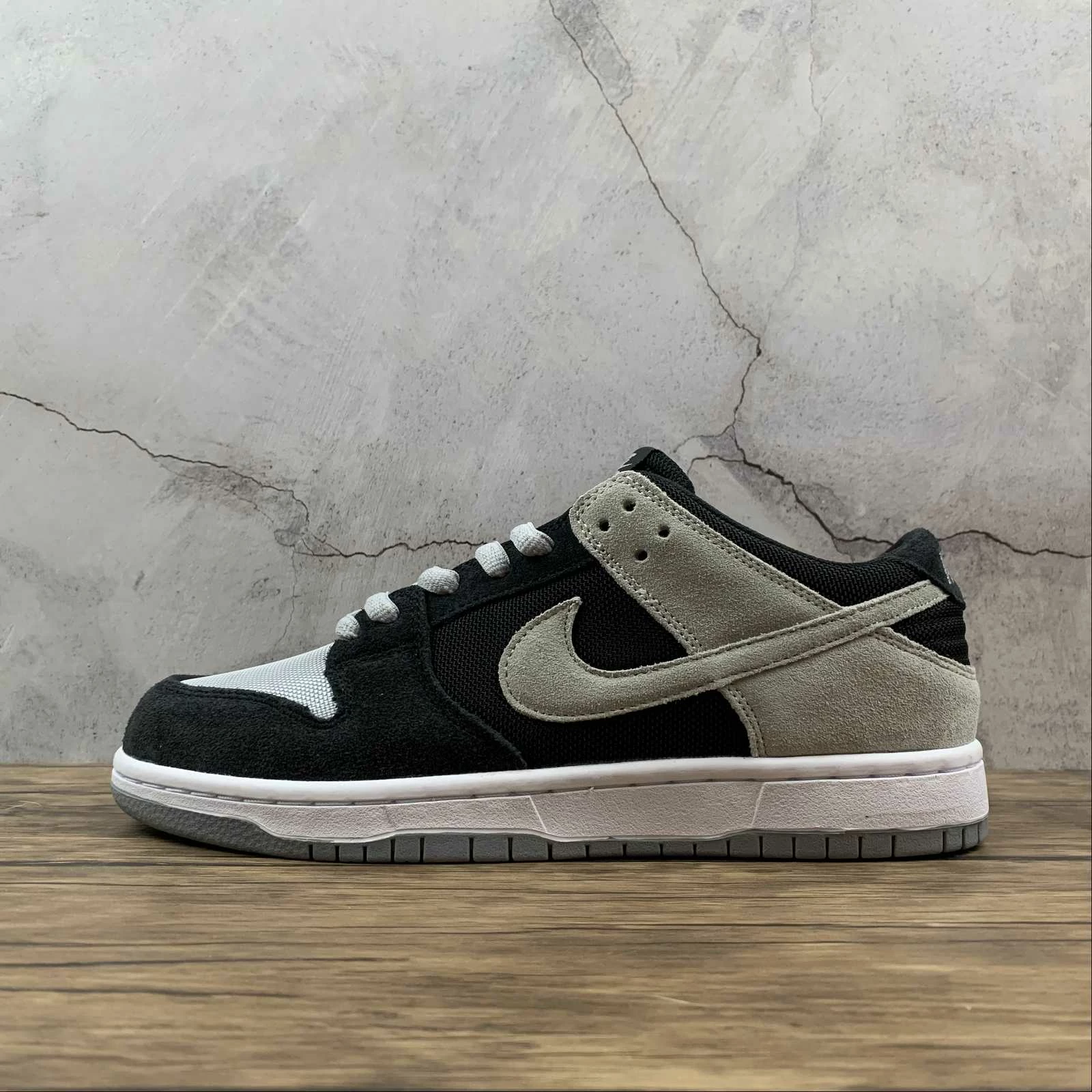 Fit Sporting Goods Nike SB Dunk Low Black/Wolf Grey-White 854866-001 2 Fit Sporting Goods Nike SB Dunk Low Black/Wolf Grey-White 854866-001