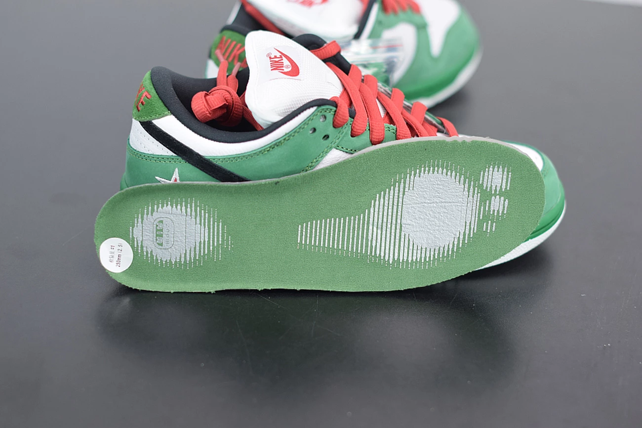Fit Sporting Goods Nike SB Dunk Low Pro “Heineken” Classic Green/Black-White-Red 7 Fit Sporting Goods Nike SB Dunk Low Pro “Heineken” Classic Green/Black-White-Red - Image 6