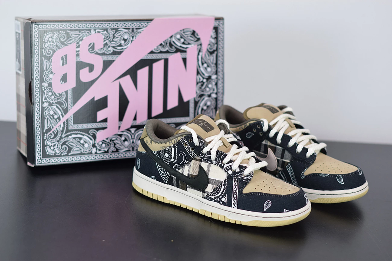 Fit Sporting Goods Travis Scott X Nike SB Dunk Low Black/Parachute Beige-Petra Brown 3 Fit Sporting Goods Travis Scott X Nike SB Dunk Low Black/Parachute Beige-Petra Brown